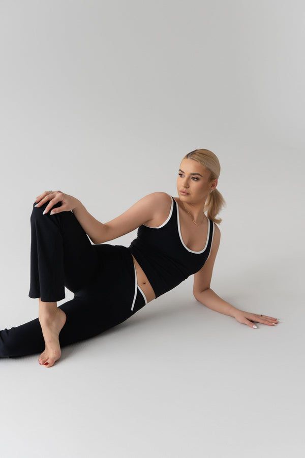 къс топ и панталон DO | OM wear оформящо спортно облекло