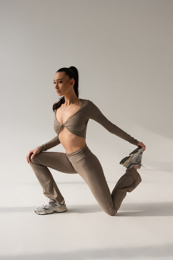 панталон CAPPUCCINO и блуза CAPPUCCINO | OM wear оформящо спортно облекло
