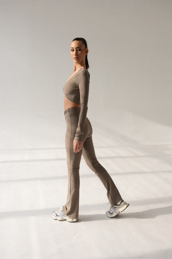 панталон CAPPUCCINO и блуза CAPPUCCINO | OM wear оформящо спортно облекло