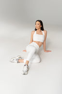 панталон CURLY WHITE и топ CURLY WHITE | OM wear оформящо спортно облекло